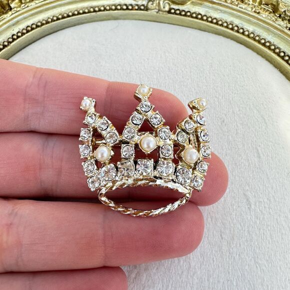 Vintage Jewelry Rhinestone Pearl Crown Brooch Tiara Pin Small Crown Brooch - Picture 1 of 2